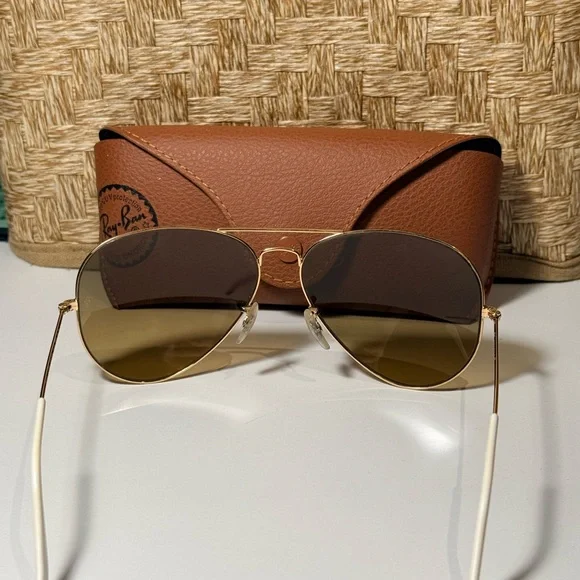 Ray-Ban Gold Frame Aviator Sunglasses - Picture 5 of 7